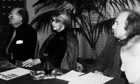 Konferencja prasowa w czytelni biblioteki ms, od lewej Oskar Reutersvärd, żona artysty, Zenon Kulpa